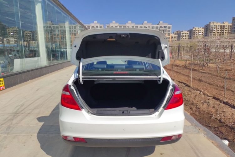 吉利汽车 帝豪 2017款 三厢百万款 1.5L 手动向上版局部细节23