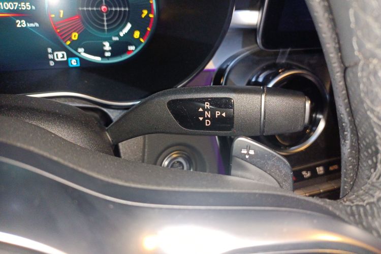 奔驰C级 2020款 改款 C 200 L 时尚型运动版中控内饰18