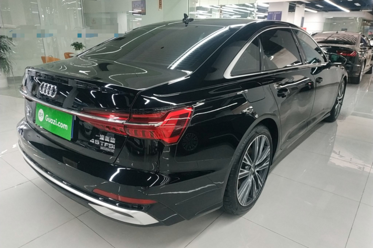 奥迪A6L 2021款 45 TFSI 进享人生版车身外观7