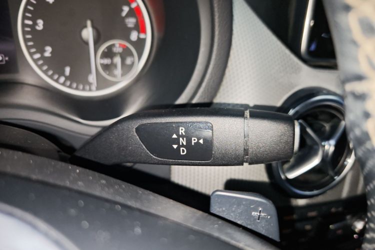 奔驰B级 2012款 B 200中控内饰18