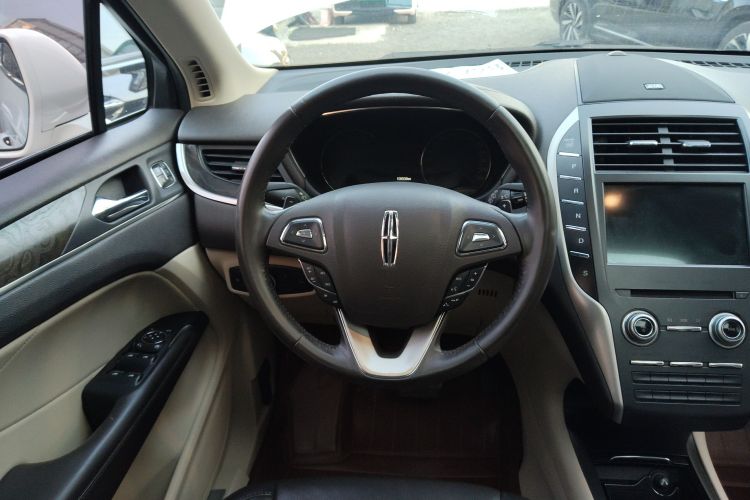 林肯MKC 2017款 2.0T 四驱尊雅版局部细节13