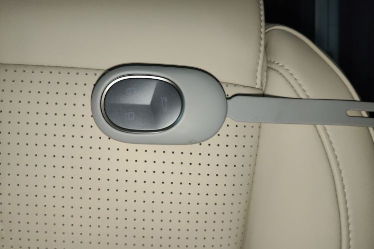 蔚来ES6 2023款 75kWh中控内饰7001