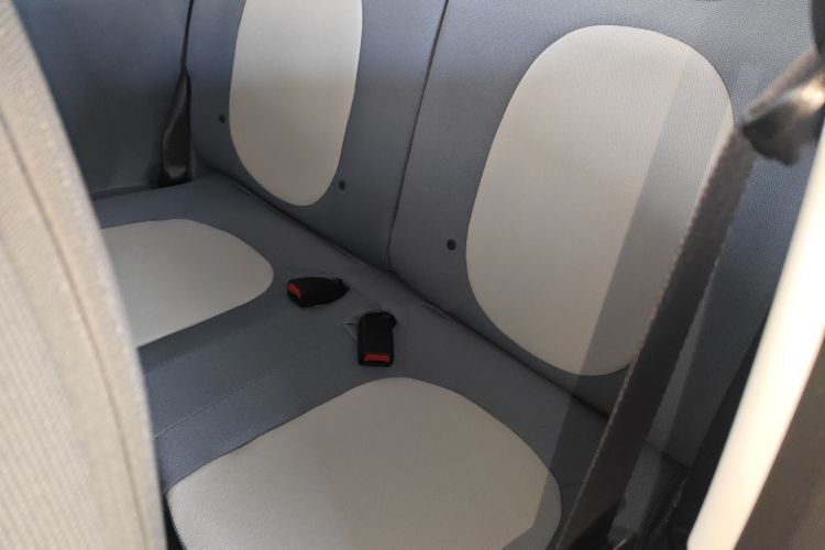 奔腾小马 2025款 222km 灵动马中控内饰21