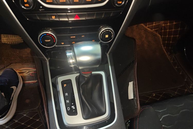 猎豹汽车 猎豹CS10 2016款 2.0T 自动领先型局部细节18