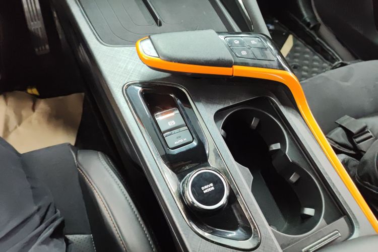 长安UNI-T 2022款 1.5T 运动版 尊贵型局部细节18