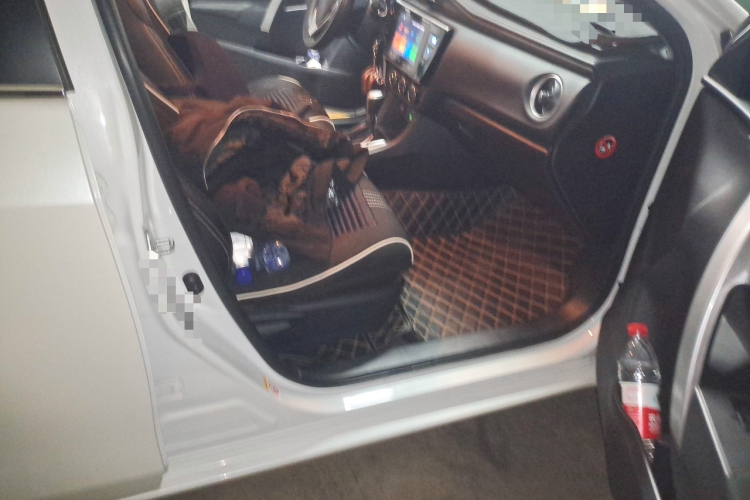 丰田 雷凌 2017款 改款 185T CVT精英版 国VI局部细节9005