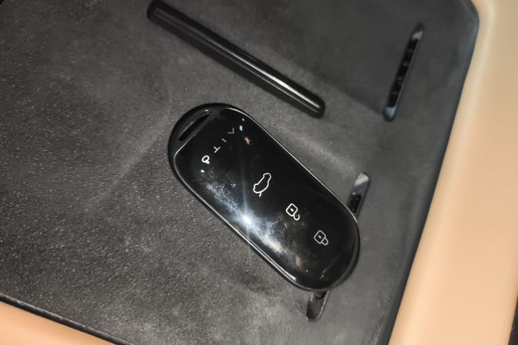 鸿蒙智行 问界M7 2022款 1.5T 后驱舒适版中控内饰7001