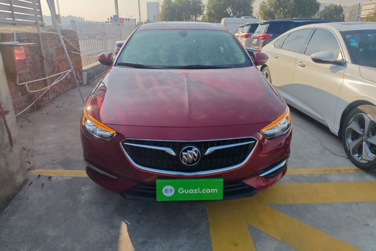 别克 君威 2017款 28T 尊享型车身外观2