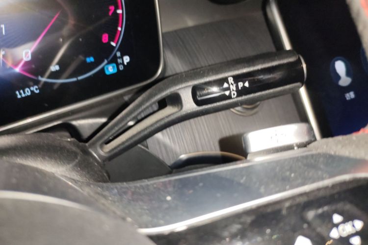 奔驰C级 2023款 C 260 L 皓夜运动版局部细节18