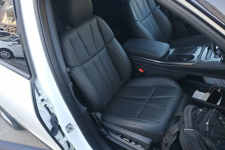 蔚来ES8 2022款 100kWh 七座版局部细节41