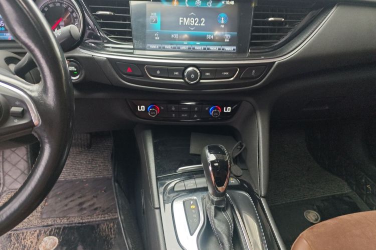 别克 君威 2017款 20T 精英型局部细节16