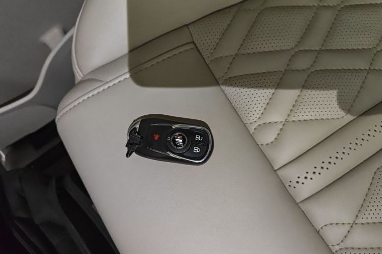 别克GL8 2020款 ES陆尊 653T 舒适型中控内饰7001