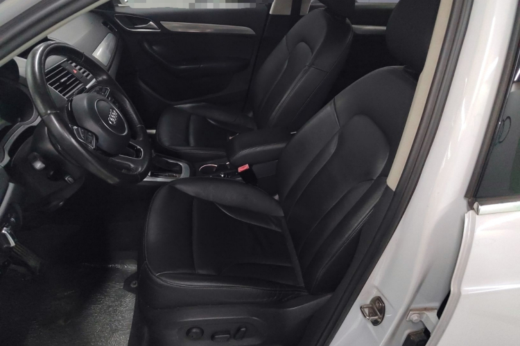 奥迪Q3 2013款 35 TFSI 舒适型局部细节19