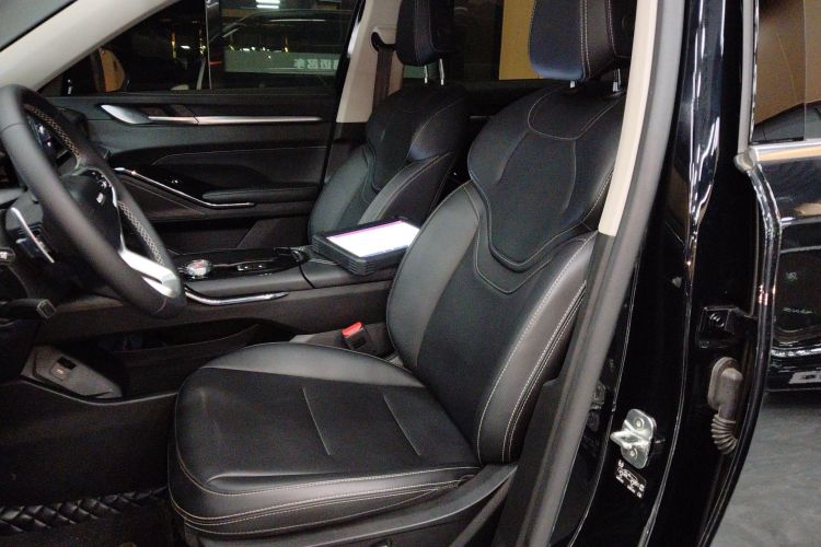 哈弗H6 2022款 第三代 1.5T 自动两驱Max中控内饰19