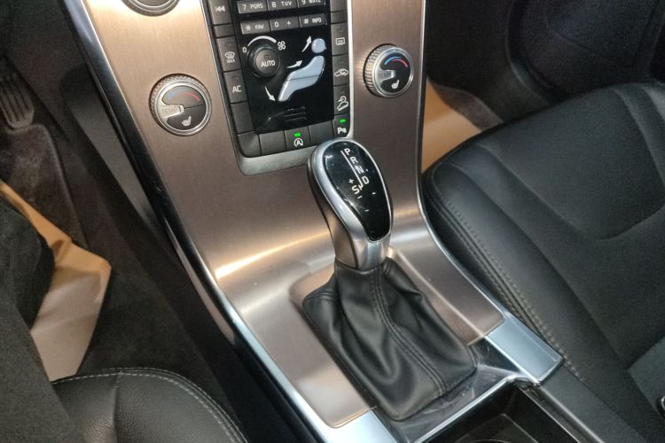 沃尔沃XC60 2017款 T5 AWD 智进版局部细节18