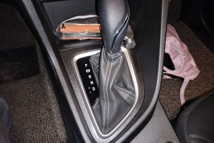 别克 英朗 2021款 改款 典范 1.5L 自动精英型中控内饰18