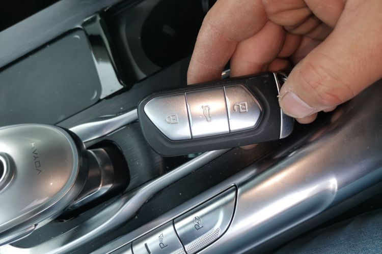 岚图汽车 岚图FREE 2021款 四驱标准纯电专属豪华套装中控内饰11