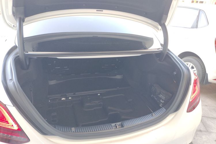 奔驰C级 2020款 改款 C 260 运动版局部细节23