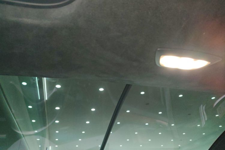 特斯拉 Model X 2019款 长续航版中控内饰22